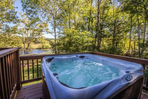 Large modern hot tub for 6-8 people