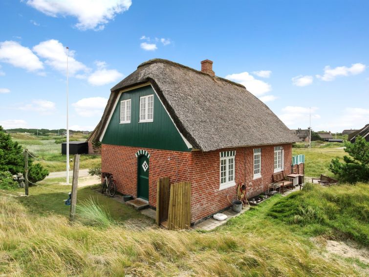 Front - Liselott - 300m from the sea in Western Jutland - Denmark