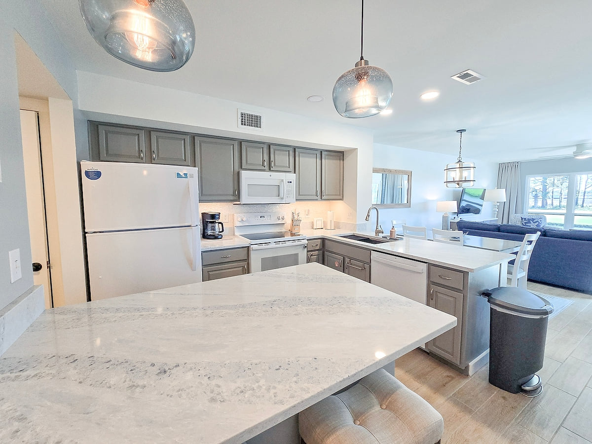 Full kitchen image 3