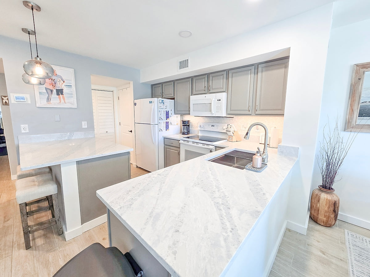 Full kitchen image 6