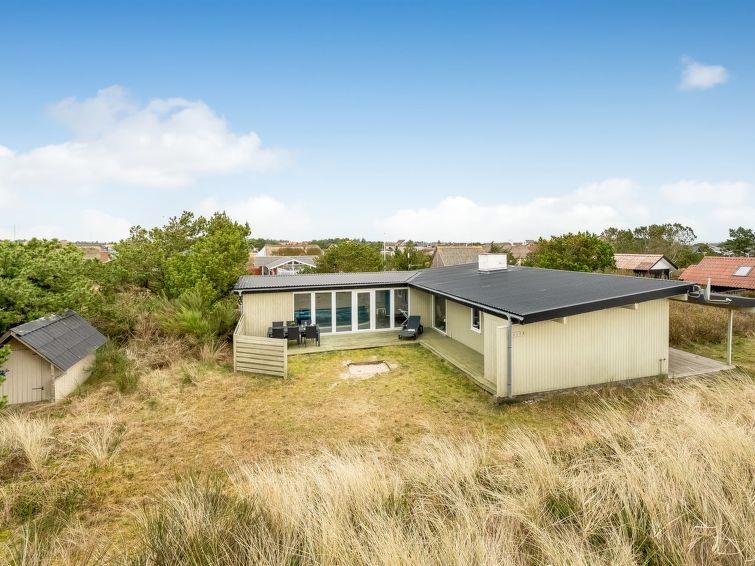 yorik-800m-from-the-sea/