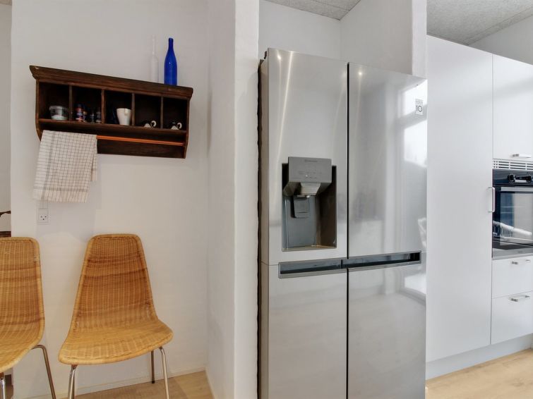 klaudius-2km-from-the-sea/