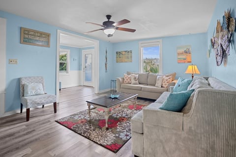THE CRABSHACK: Waterview Retreat in Pensacola