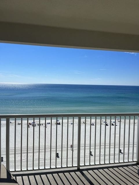 Heaven on the 7th floor-Beachfront-Majestic Beach!