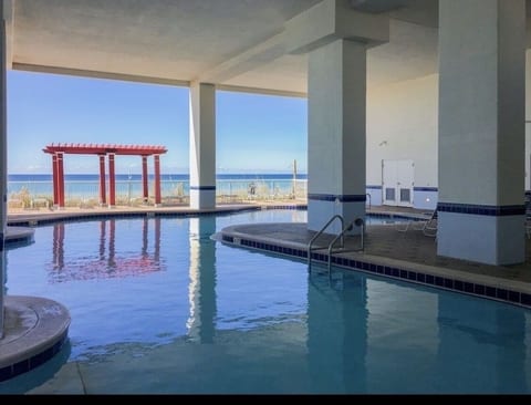 Heaven on the 7th floor-Beachfront-Majestic Beach!