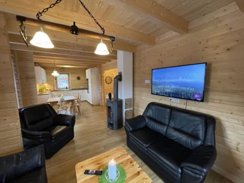 Chalet Sven mit Pool und Sauna