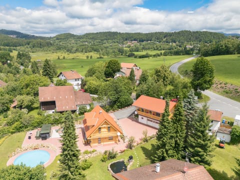 Chalet Toni mit Pool und Sauna