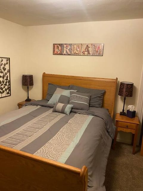 queen bed with storage