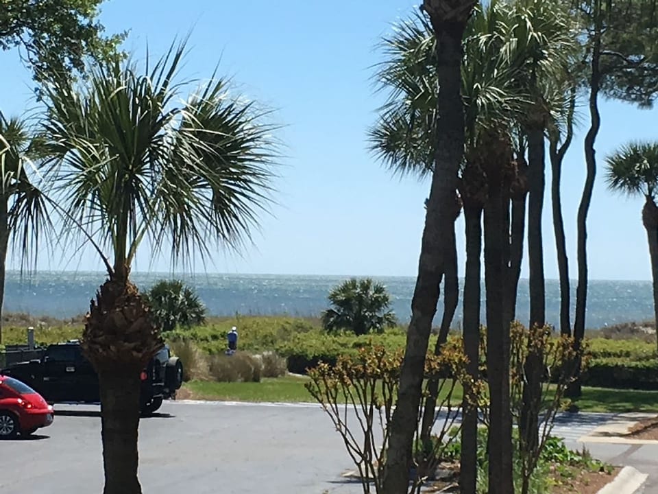 Beach Bliss 2 Bedroom Oceanview Free bikes/chairs! - Hilton Head Island