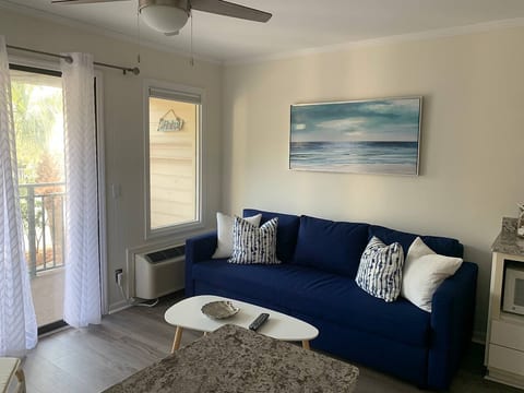Shore To Please! Oceanview couples retreat w/bikes