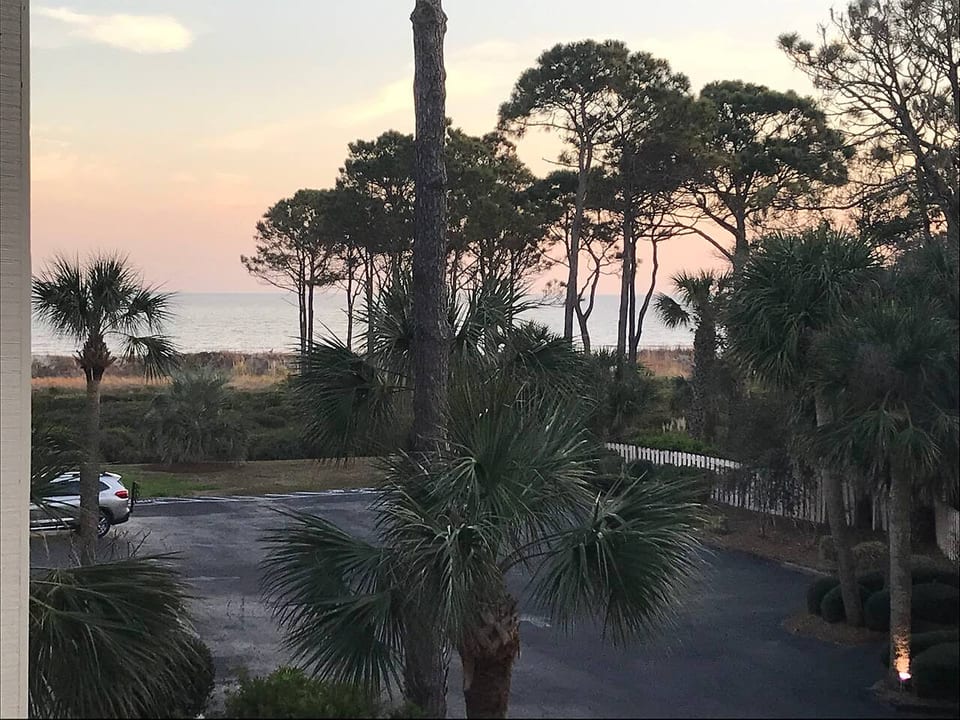 Sandy Feet Retreat-New Shower-Bikes Incl-Oceanview - Hilton Head Island