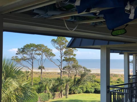 Beach Happy!-Nice ocean view Hilton Head Villa