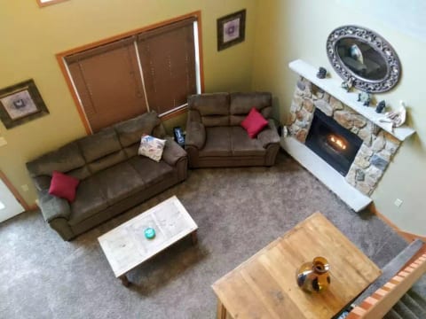 Great Pocono Rental Mountain Chalet