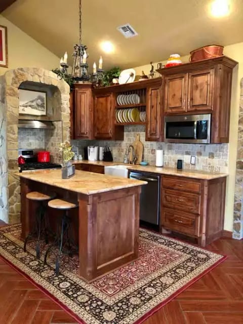 Fully equipped kitchen