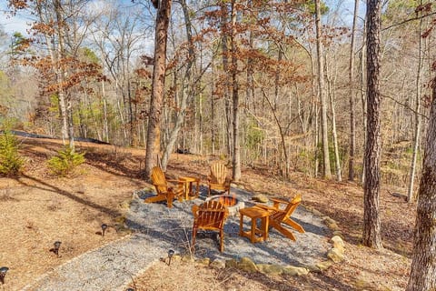 Rustic Cabin | Fire-Pit | Indoor Heated Pool | Hot Tub | Gym