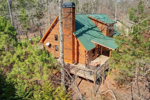 Rustic Cabin | Fire-Pit | Indoor Heated Pool | Hot Tub | Gym