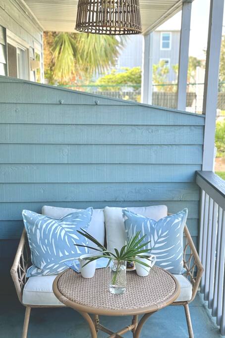 the-blue-palm-30a-*-king-*-steps-to-beach-and-pool/