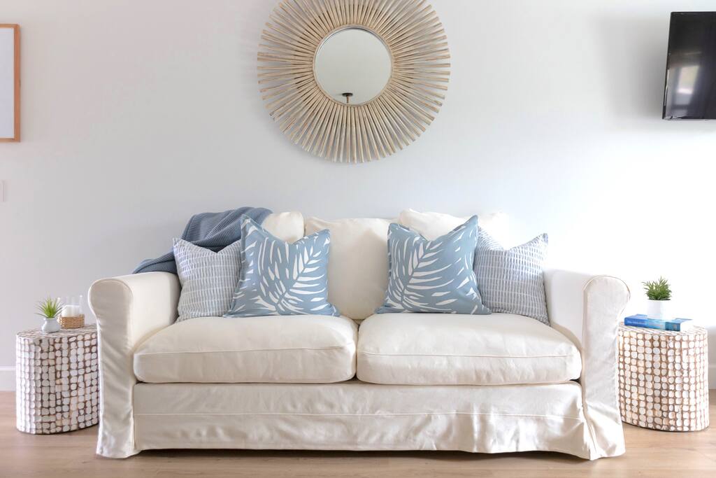 the-blue-palm-30a-*-king-*-steps-to-beach-and-pool/