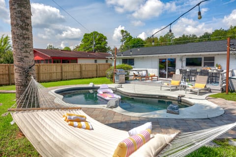 Osprey: Family Friendly Beach Retreat Heated Pool By Mayo