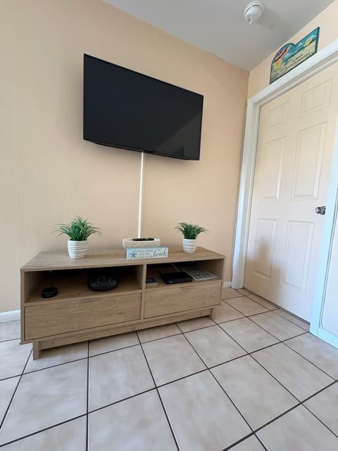 Flatscreen TV with cable