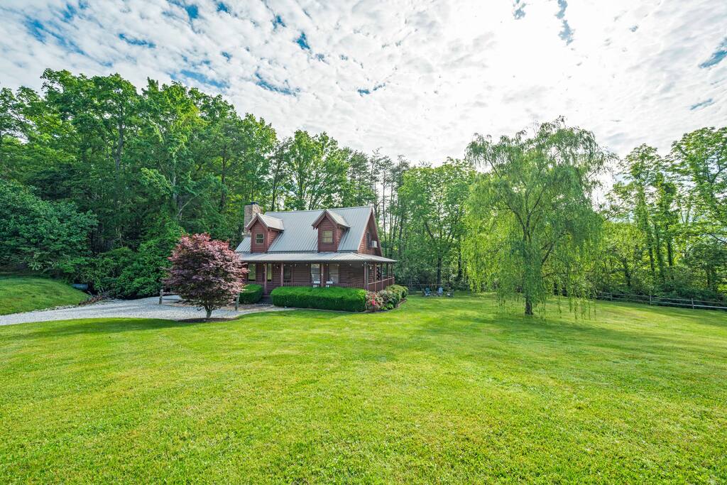 Cozy cabin is situated in nested wood and has enhanced privacy. Large front yard with lots of trees.  We often see bears in the area.