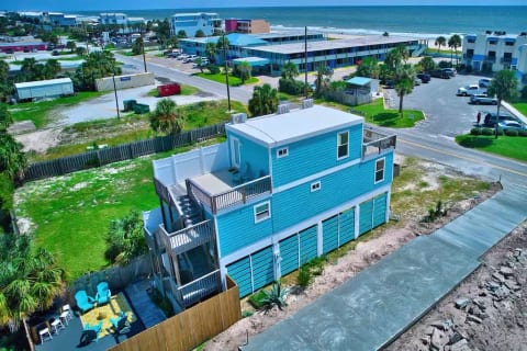 You can easily see the beach, the lighthouse, and Weber's Donuts from the house.