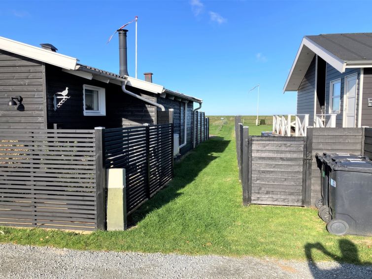 sazur-75m-from-the-sea/