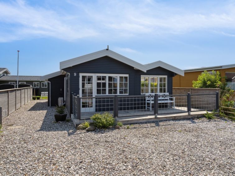 sazur-75m-from-the-sea/