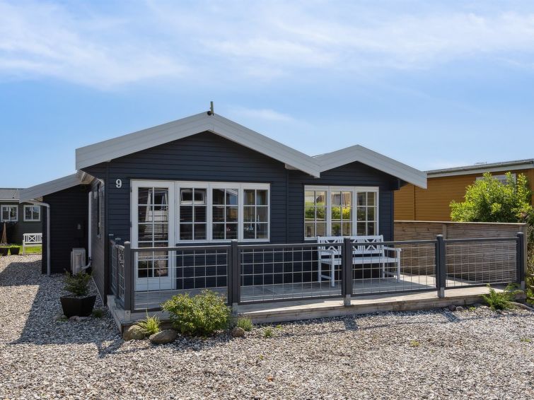 sazur-75m-from-the-sea/