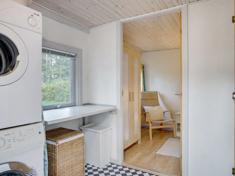 torhild-150m-from-the-sea/