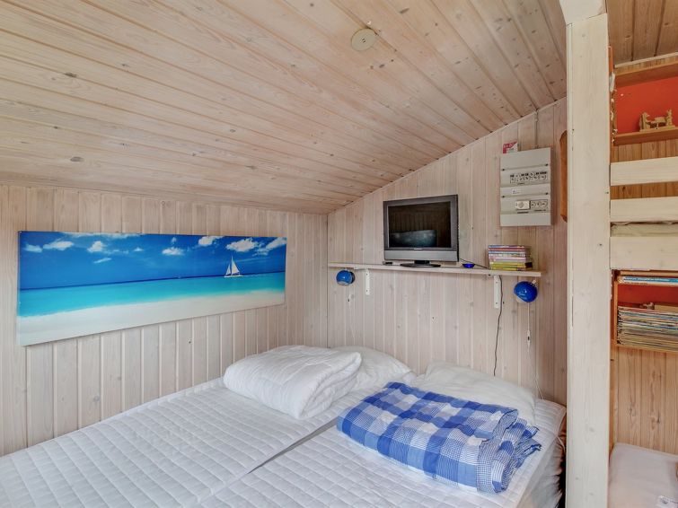 cristina-from-the-sea/