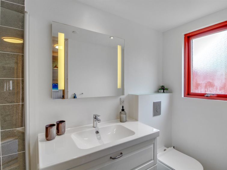 cristina-from-the-sea/