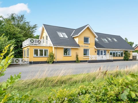 "Rina" - 30m to the fjord