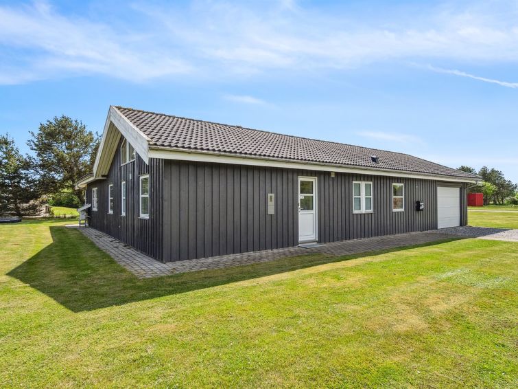 ljupco-500m-to-the-fjord/