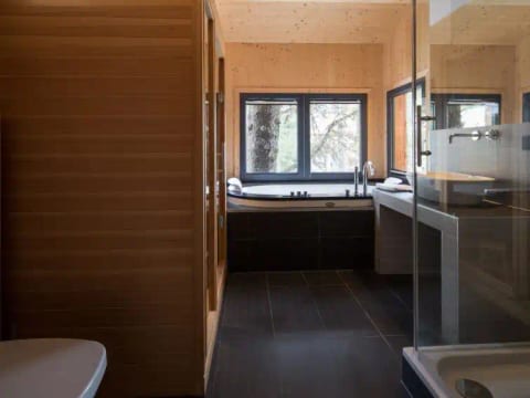 #15 mit Sauna & Sprudelbad Aussen
