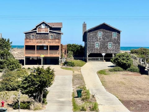 Semi Oceanfront in Nags Heads, Walk to Beach