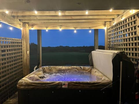 Semi Oceanfront in Nags Heads, Walk to Beach