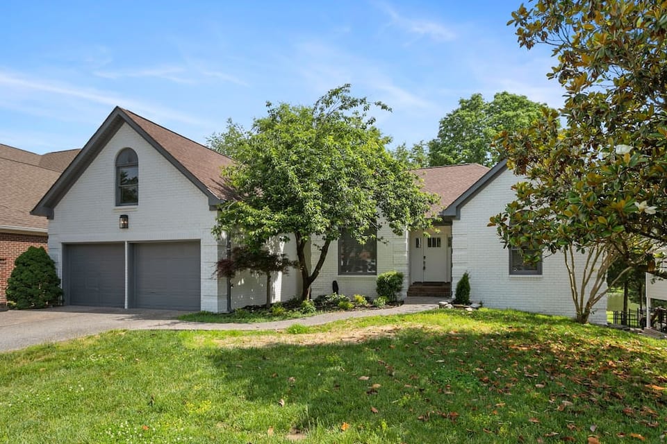 Himmlisches Seeufer-Rückzugsort - Hendersonville