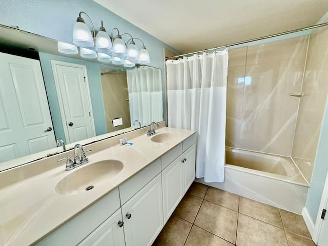 Front king bedroom full private bath with double vanity