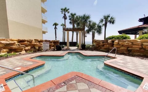 Spacious hot tub