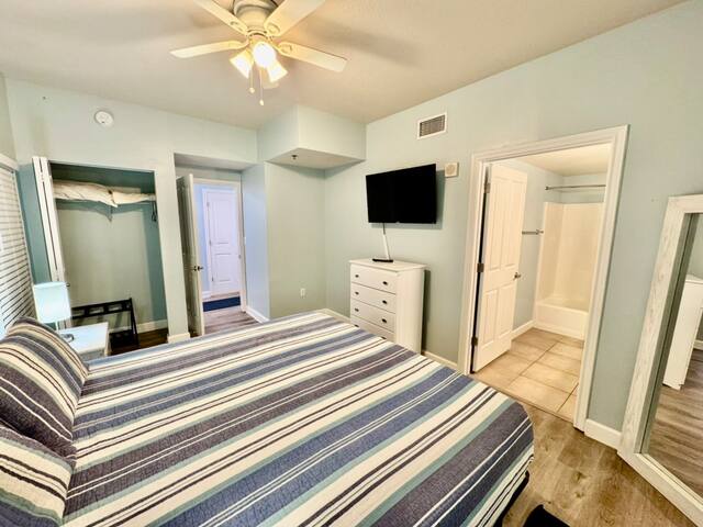Rear king bedroom with private full bath