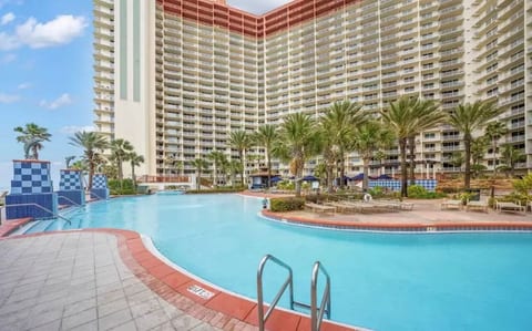 Zero entry lagoon style pool