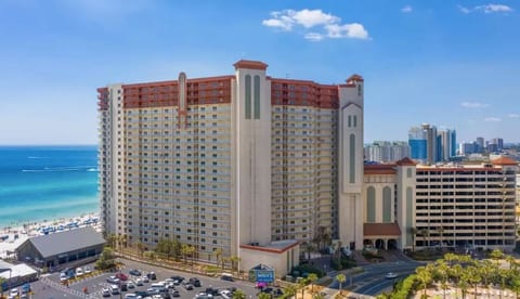 Huge resort in a great location