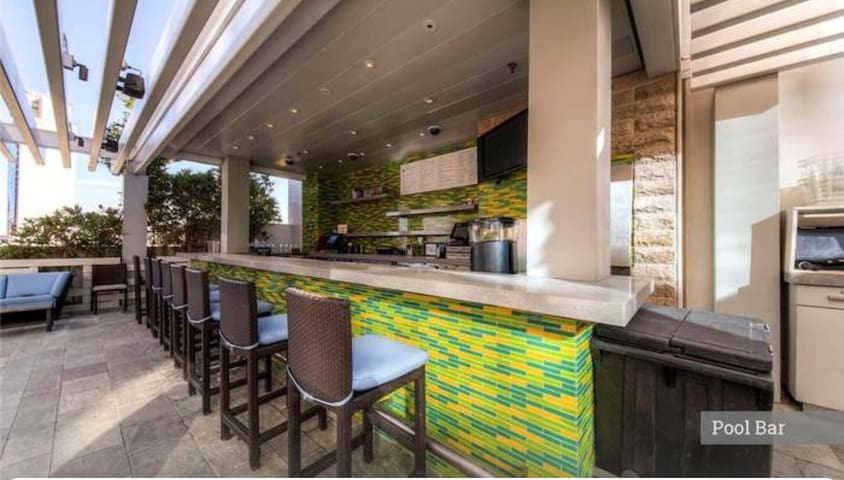 Luxe Studio  | Balcony Strip View  | No Resort Fee