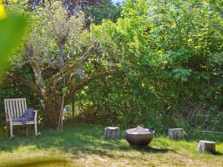 lelle-350m-from-the-sea/