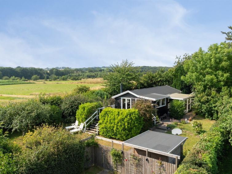 lelle-350m-from-the-sea/