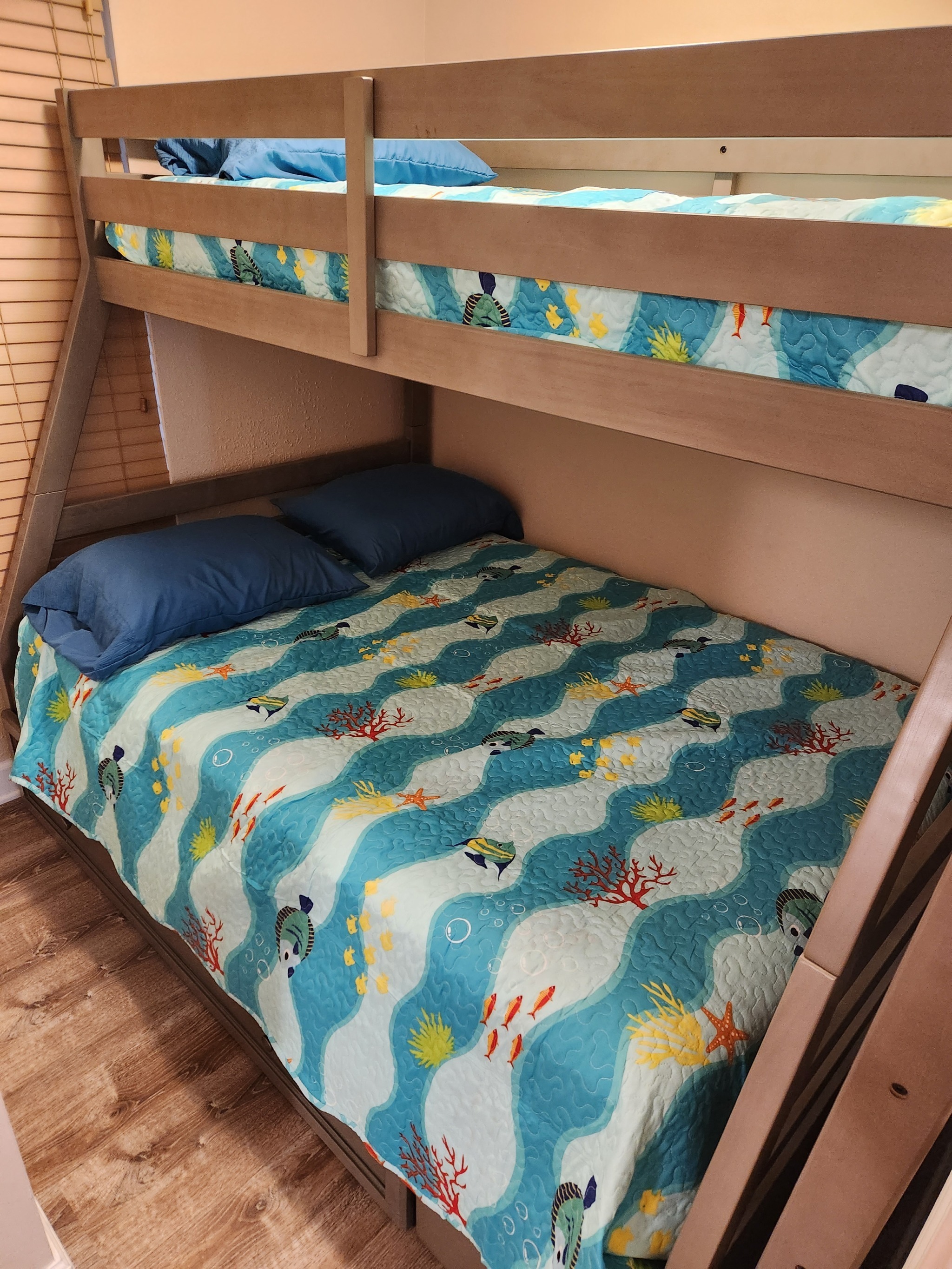 Bunk Room Twin over Full