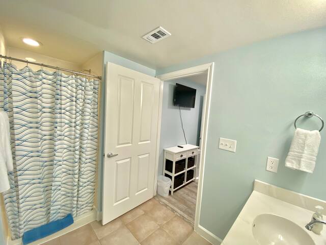 Bunk room private full bath with standup shower
