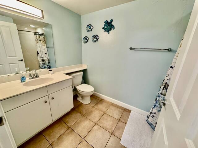 Bunk room private full bath