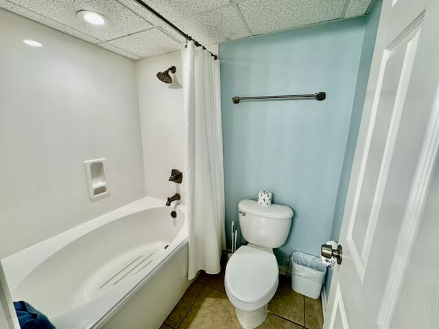 Tub / shower and toilet for rear bedroom private full bath